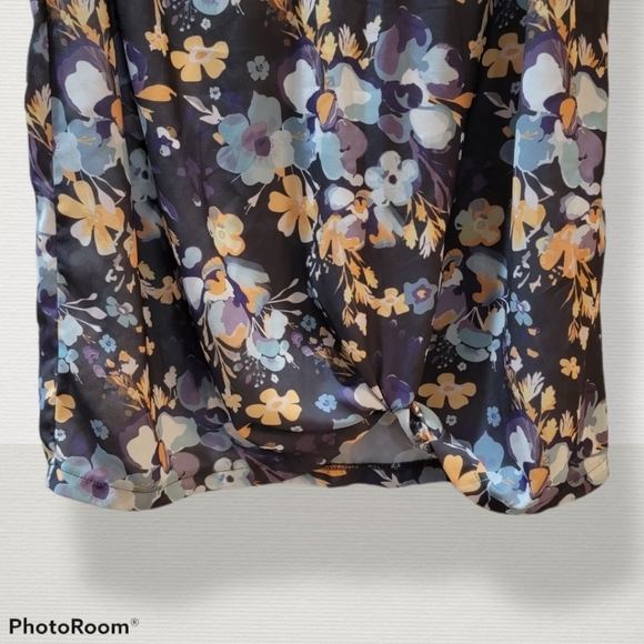 Beautiful Hawthorne sleeveless top, Med. - Picture 4 of 5